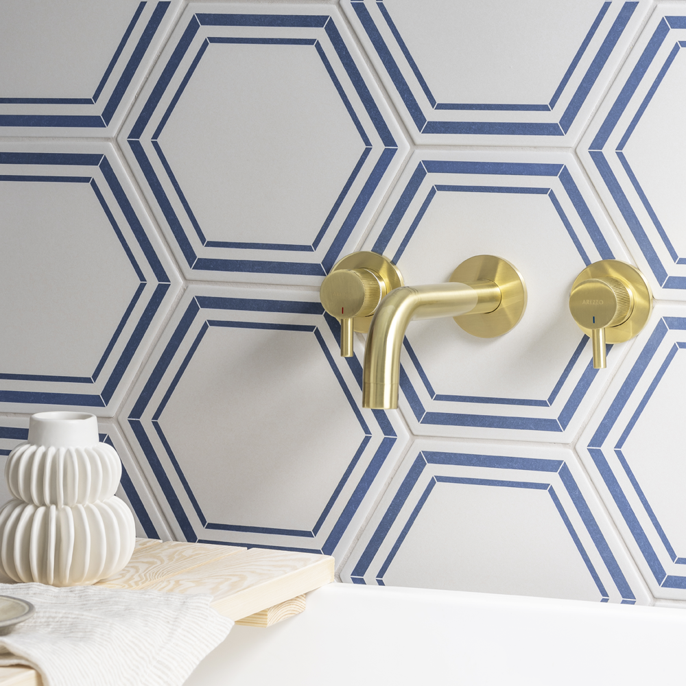 Arezzo Fluted Round Brushed Brass Wall Mounted (3TH) Bath Filler Tap 3 Arezzo Fluted Round Brushed Brass Wall Mounted (3TH) Bath Filler Tap