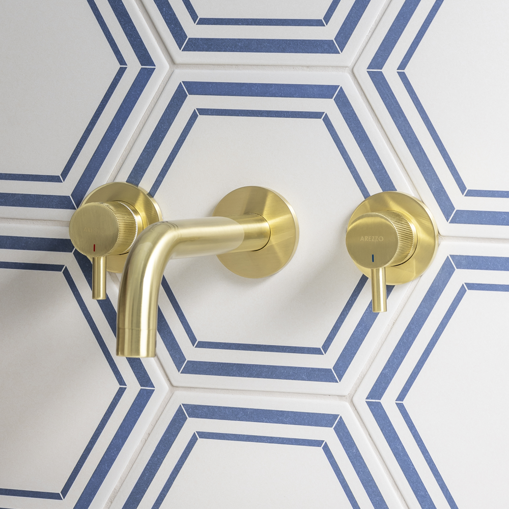 Arezzo Fluted Round Brushed Brass Wall Mounted (3TH) Bath Filler Tap 6 Arezzo Fluted Round Brushed Brass Wall Mounted (3TH) Bath Filler Tap - Image 4